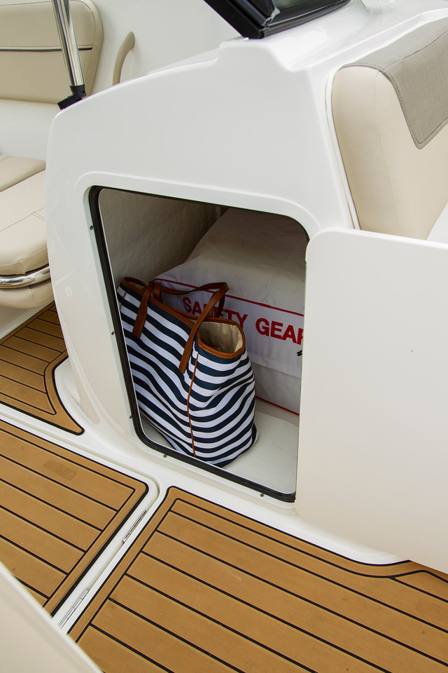 Bayliner VR6 med MerCruiser sterndrive - 5