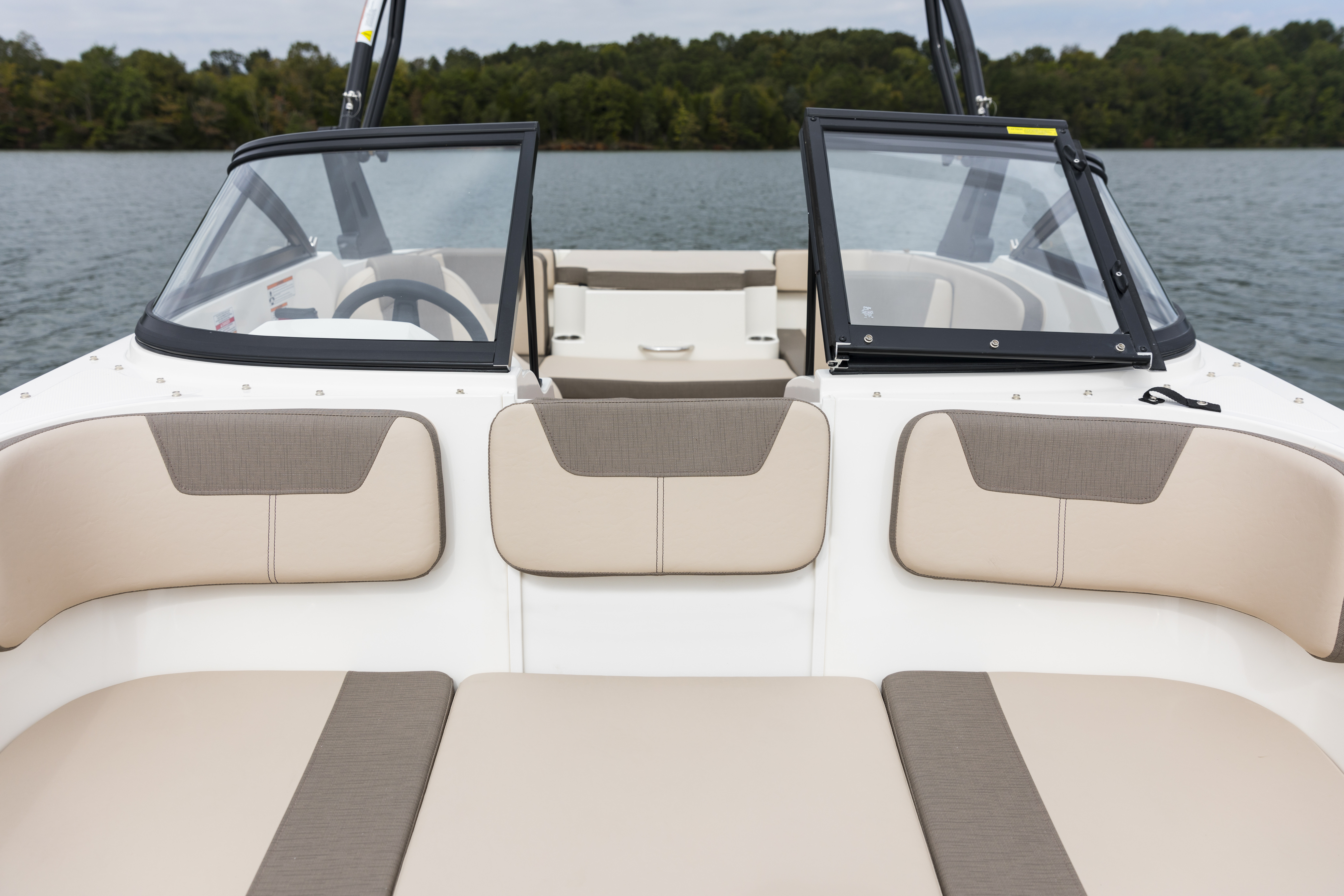 Bayliner VR4 OB - 10