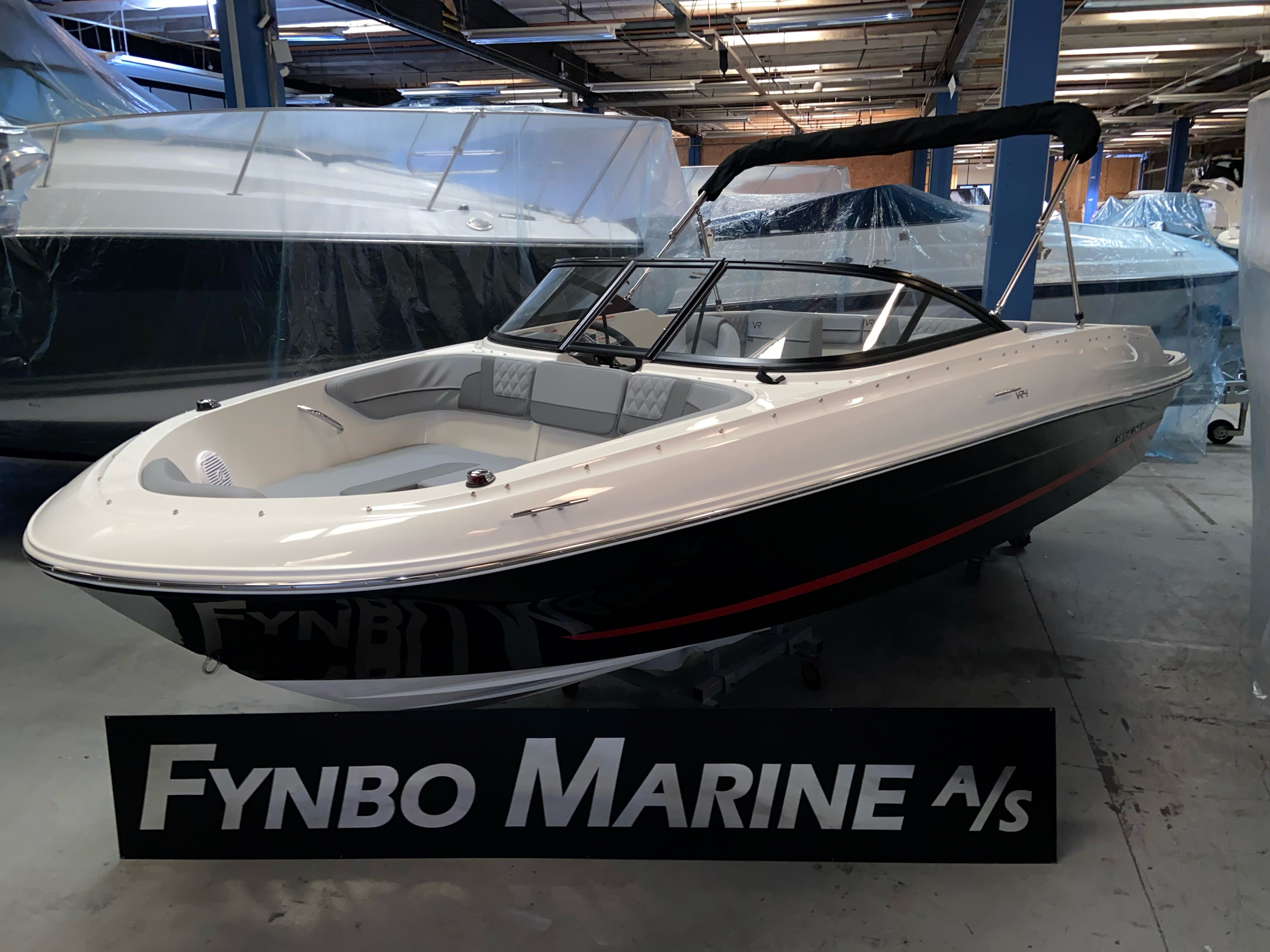 Bayliner VR4 Bowrider OB, Mercury F115 CT - 1