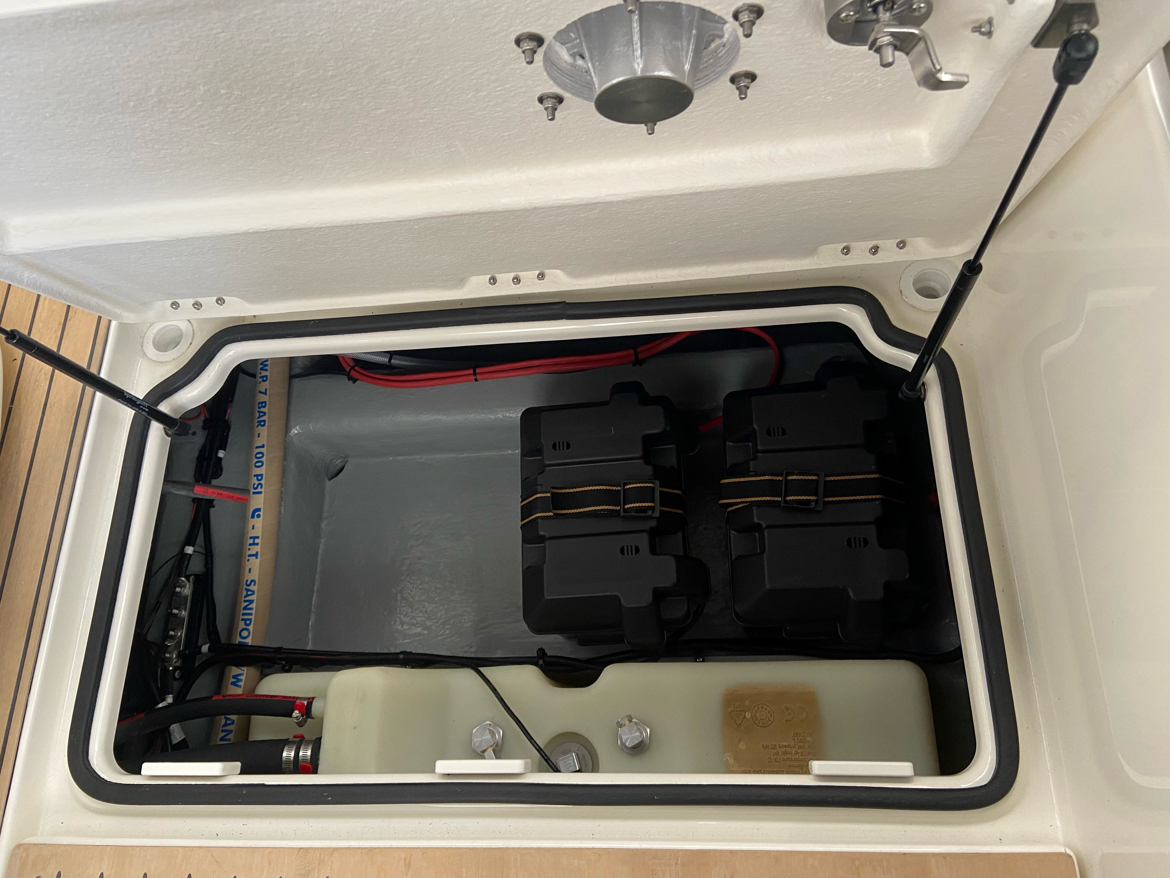 Quicksilver ACTIV 755 Cruiser, Mercury Verado 300 HK V8...SOLGT - 7