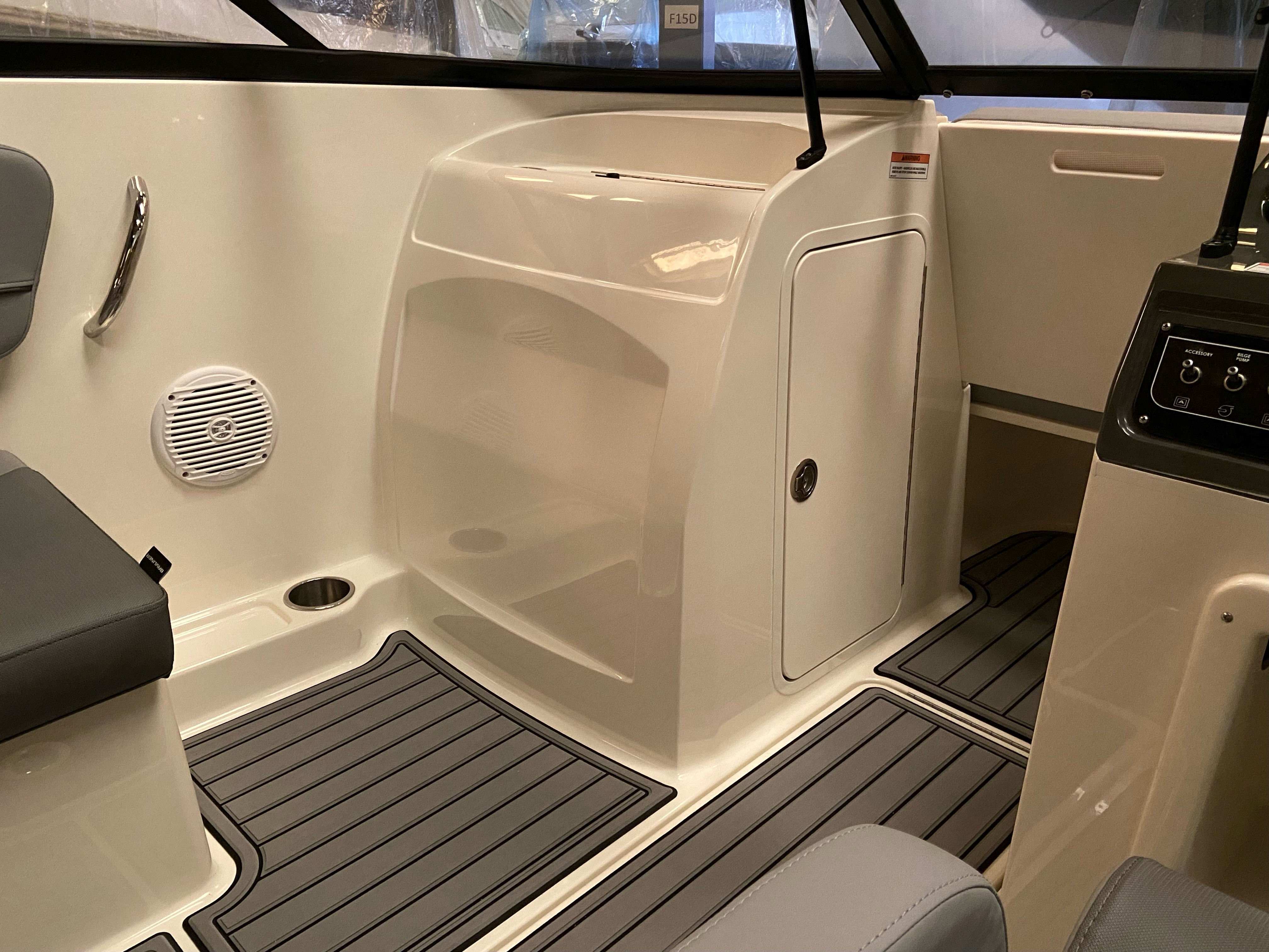 Bayliner VR4 Bowrider OB, Mercury F115 CT - 7