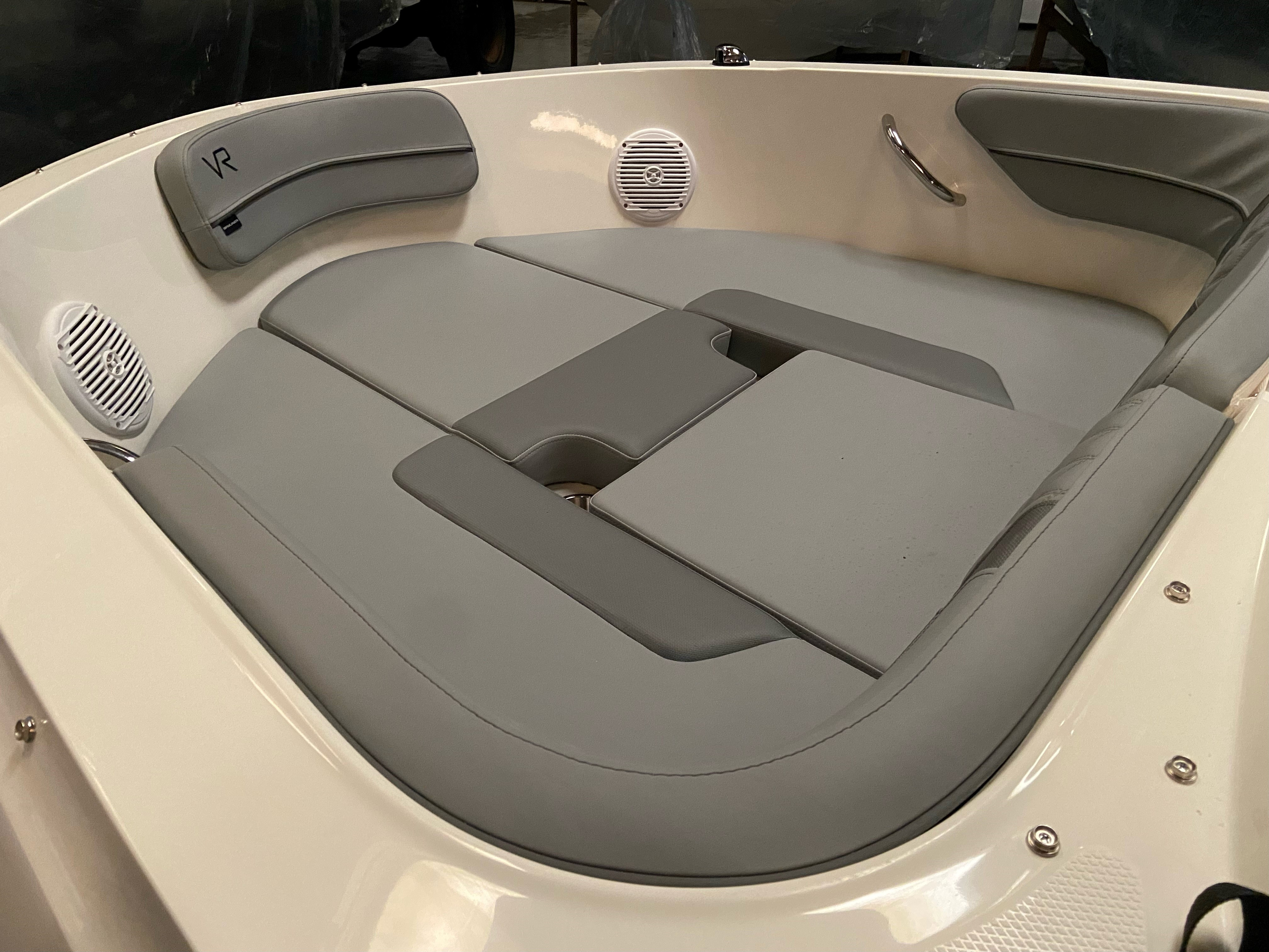 Bayliner VR4 Bowrider OB, Mercury F115 CT - 7