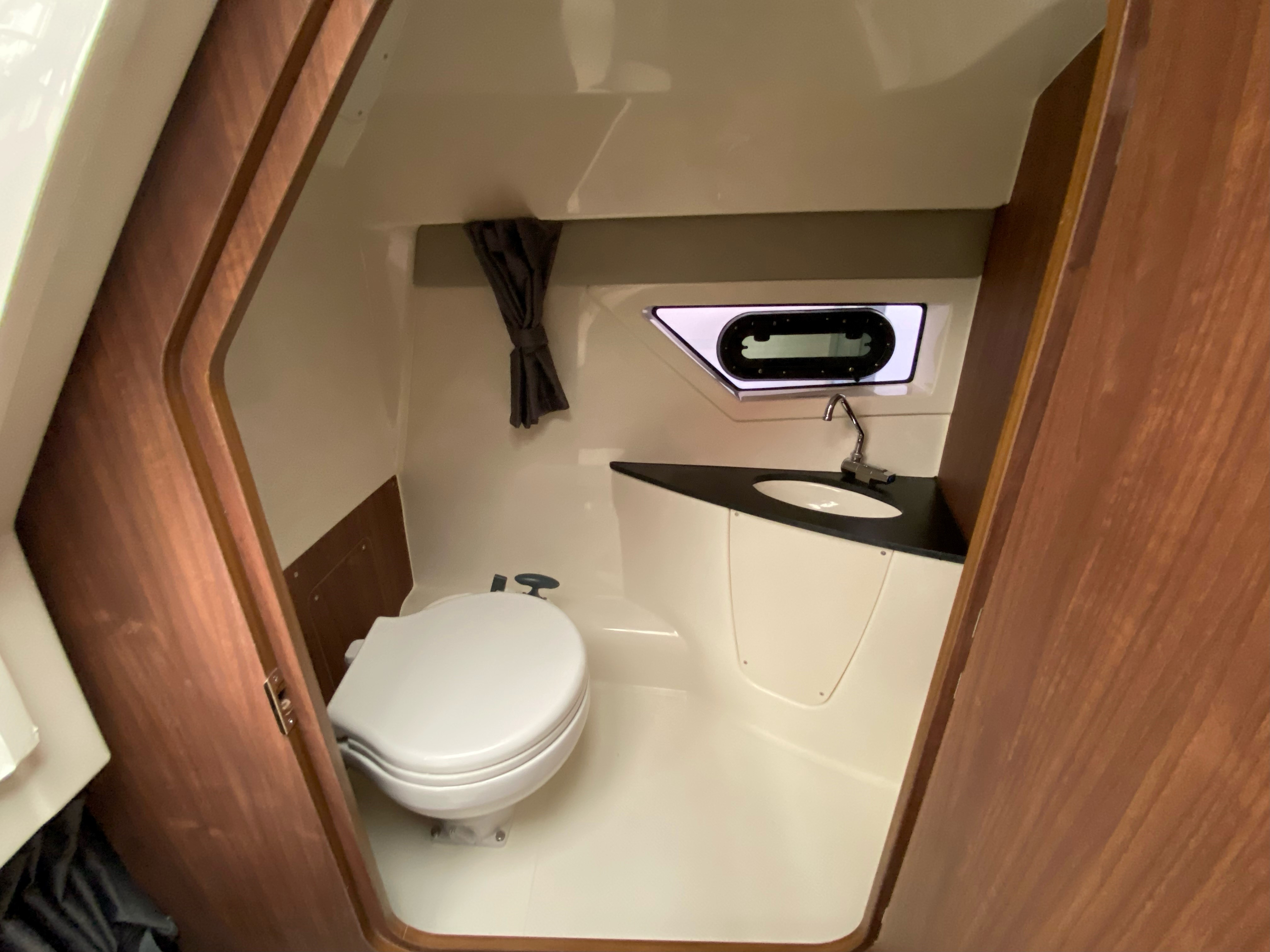 Quicksilver 805 Cruiser, Mercury F250 V8 DTS (2026) - 9