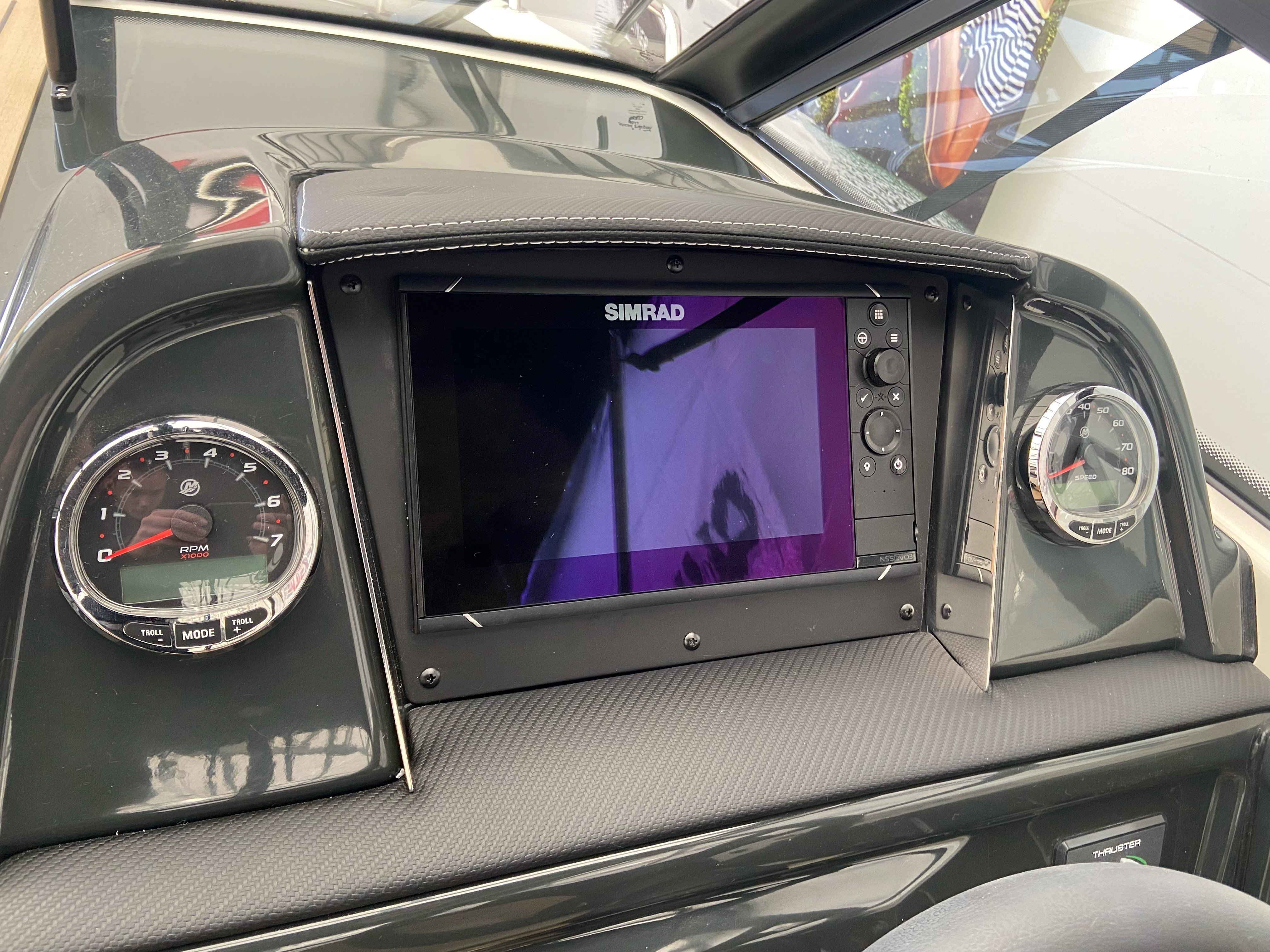 Quicksilver ACTIV 755 Cruiser, Mercury Verado 300 HK V8...SOLGT - 9