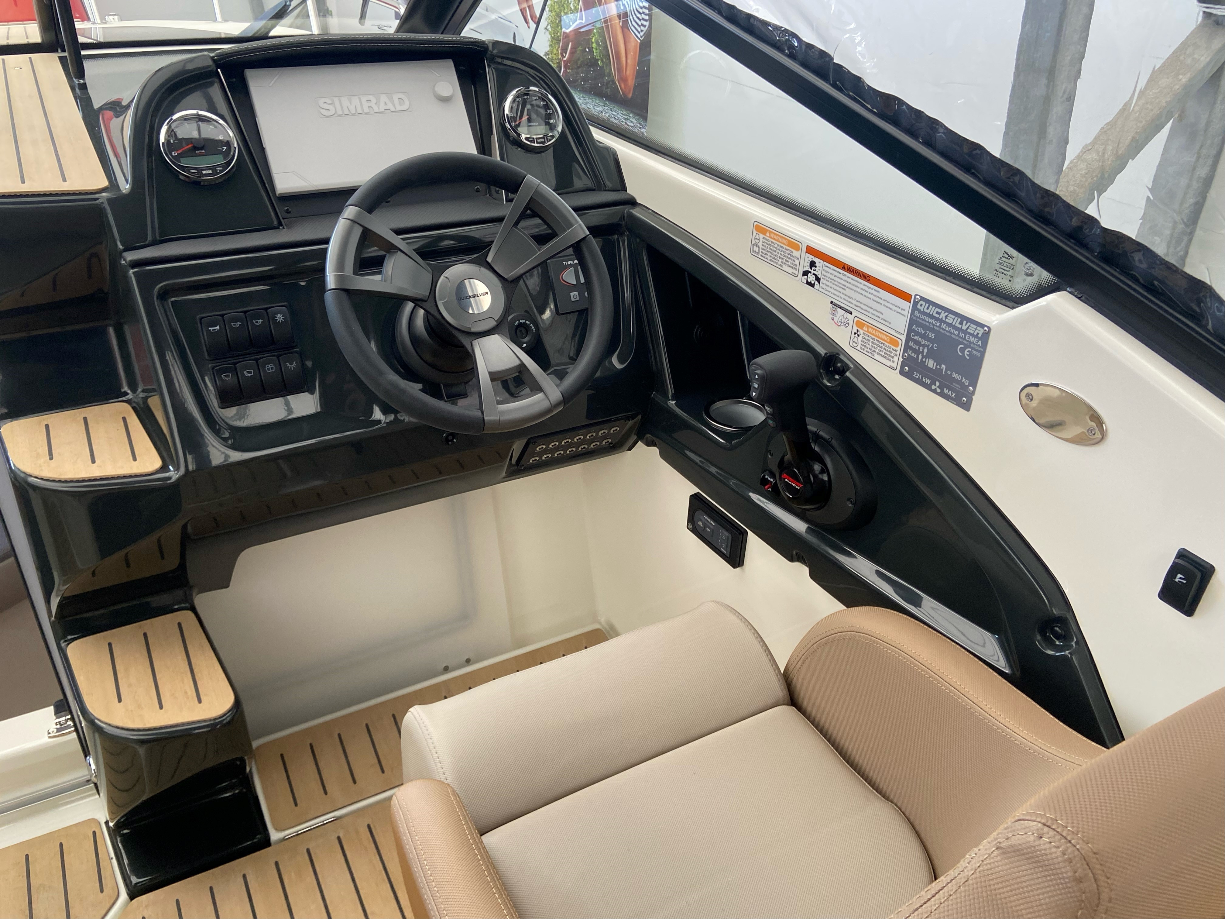 Quicksilver ACTIV 755 Cruiser, Mercury Verado 300 HK V8...SOLGT - 2