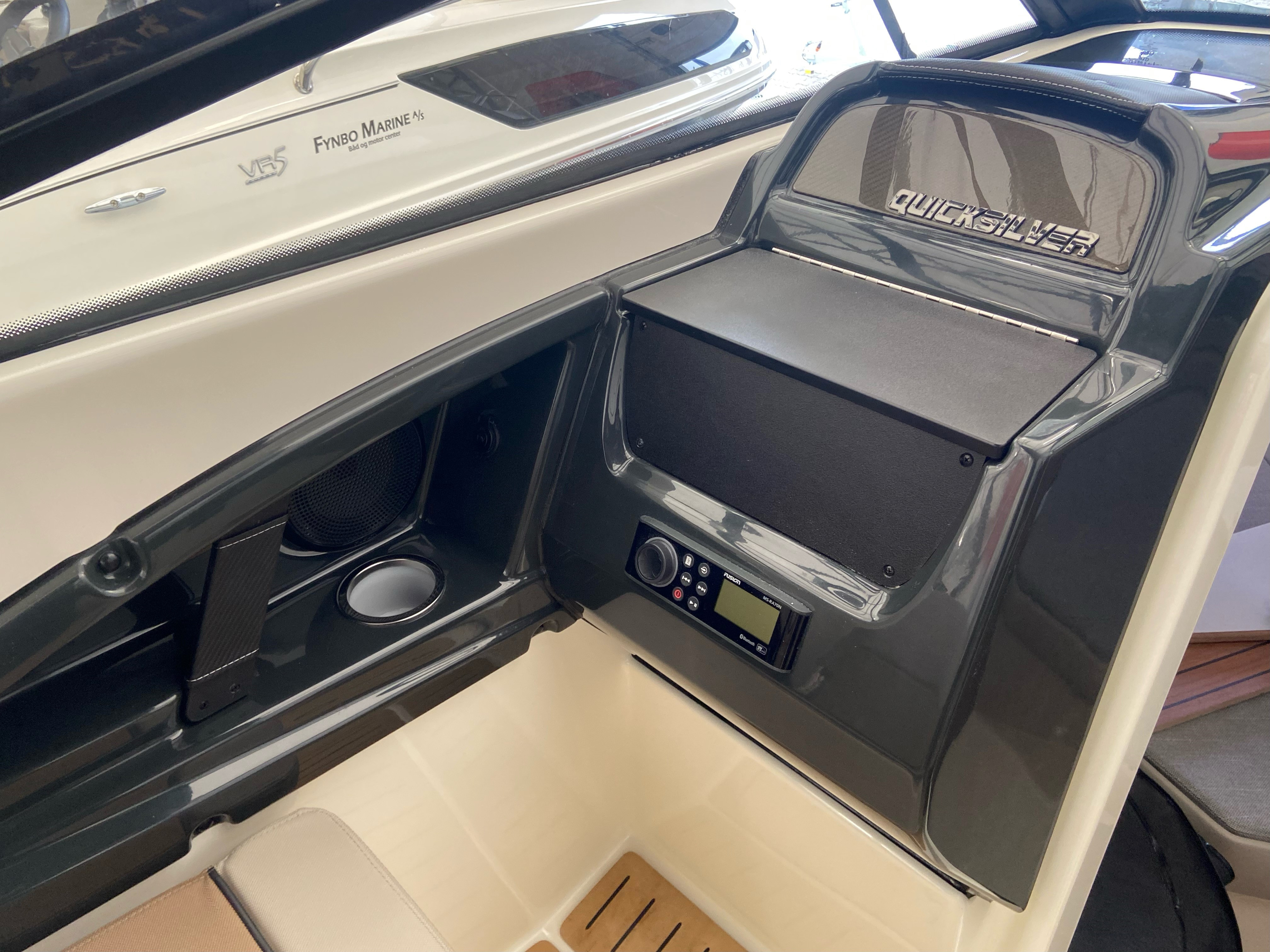 Quicksilver ACTIV 755 Cruiser, Mercury Verado 300 HK V8...SOLGT - 5