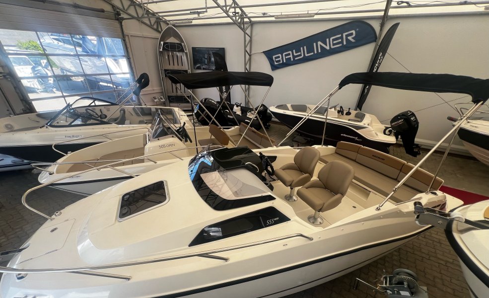Quicksilver ACTIV 555 Cabin, Mercury F100 EFI - 0