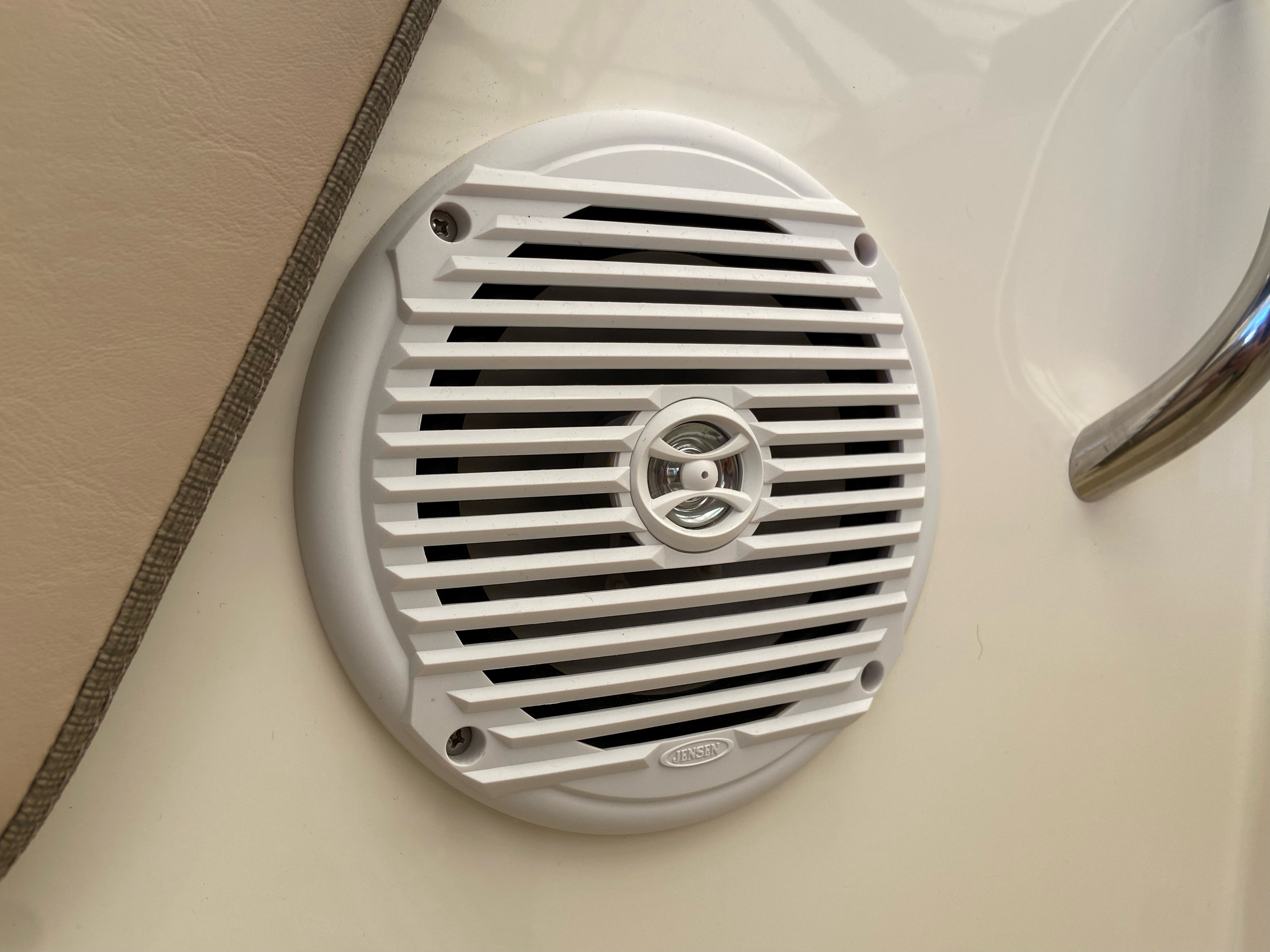 Bayliner VR6 Cuddy, MerCruiser 6.2 MPI...SOLGT - 8