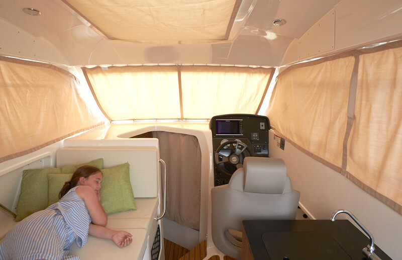 Quicksilver 805 Weekend, Mercury F250 V8 Verado - 1