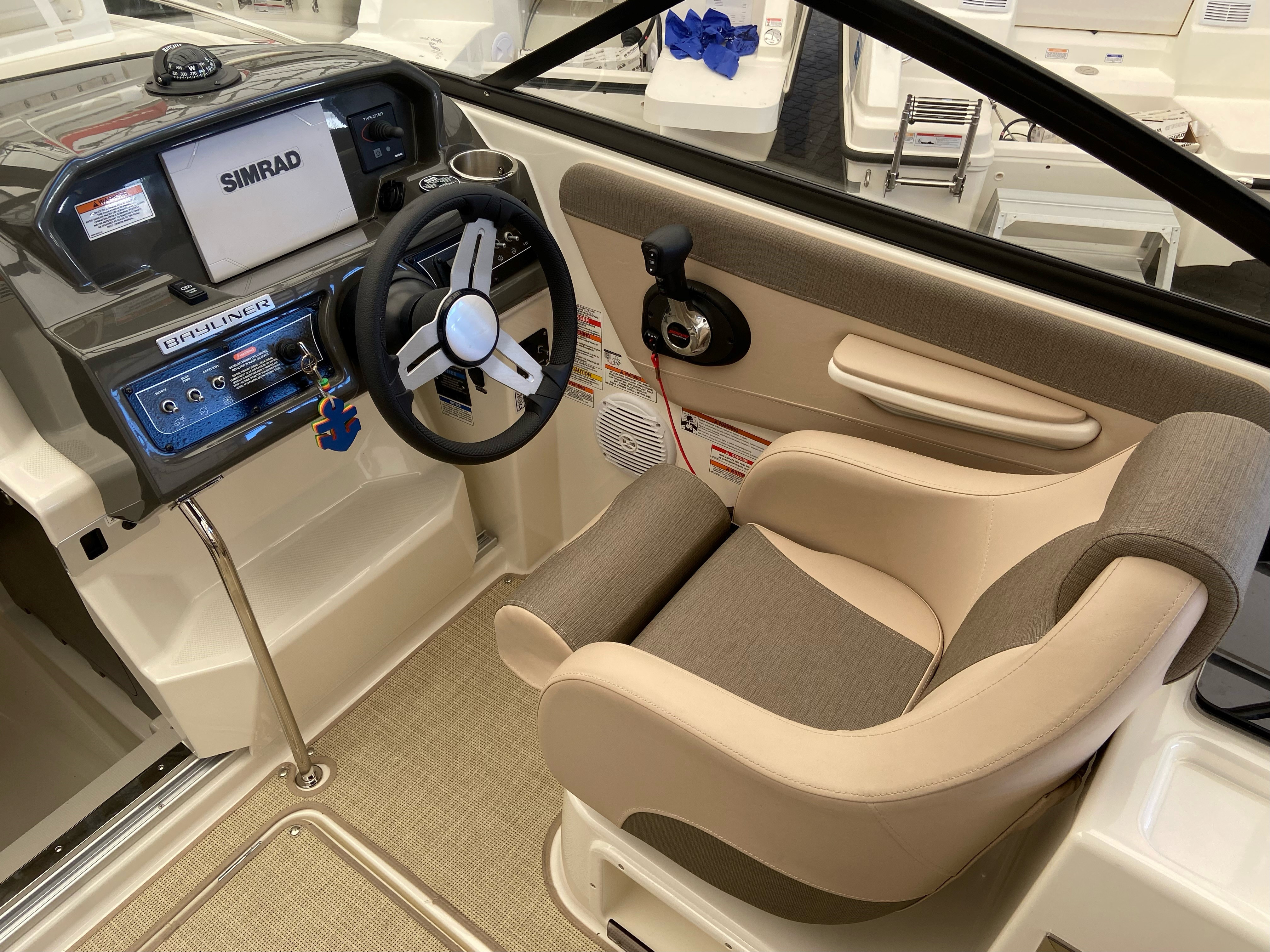 Bayliner VR6 Cuddy, MerCruiser 6.2 MPI...SOLGT - 12