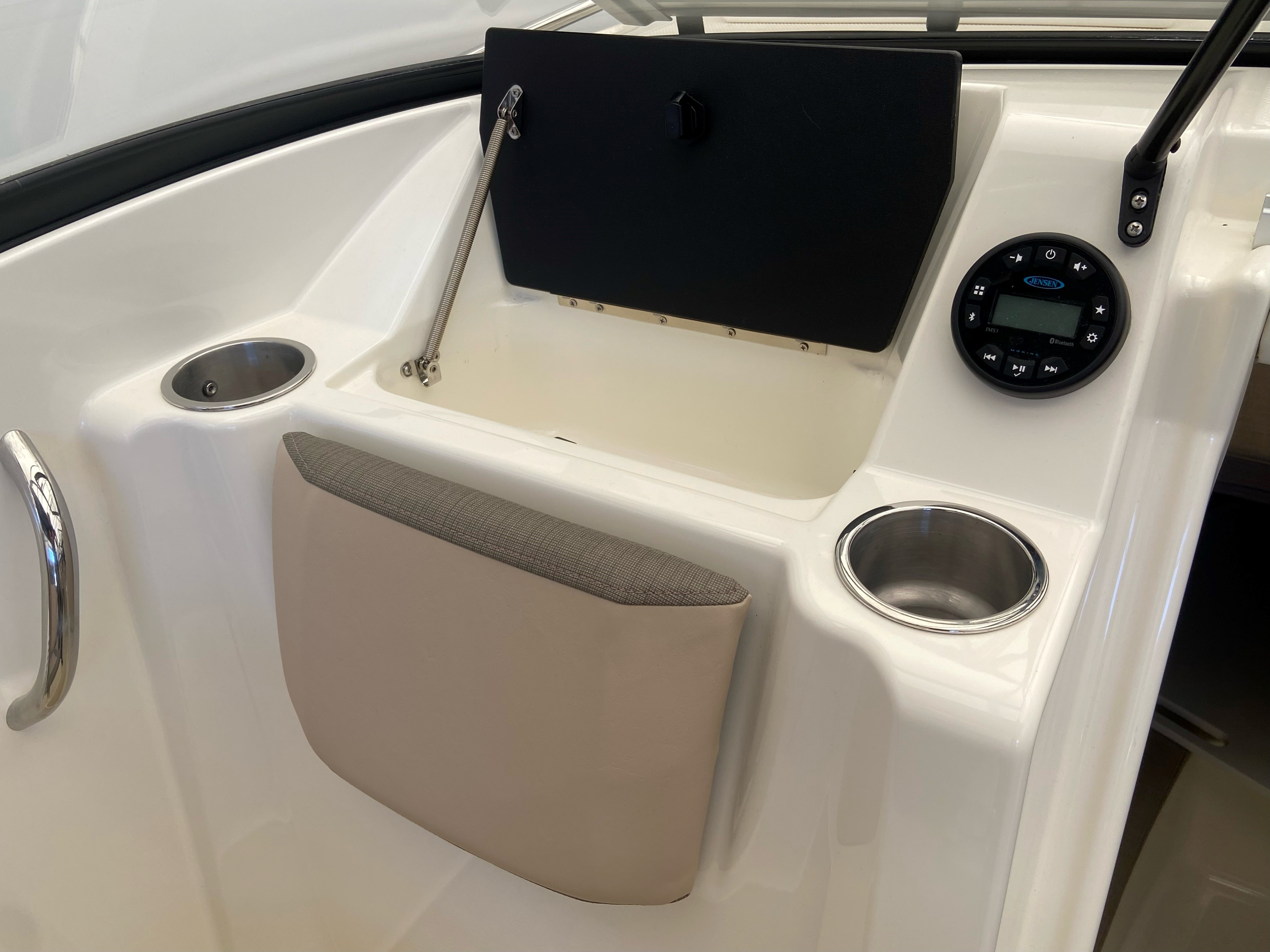 Bayliner VR6 Cuddy, MerCruiser 6.2 MPI...SOLGT - 14