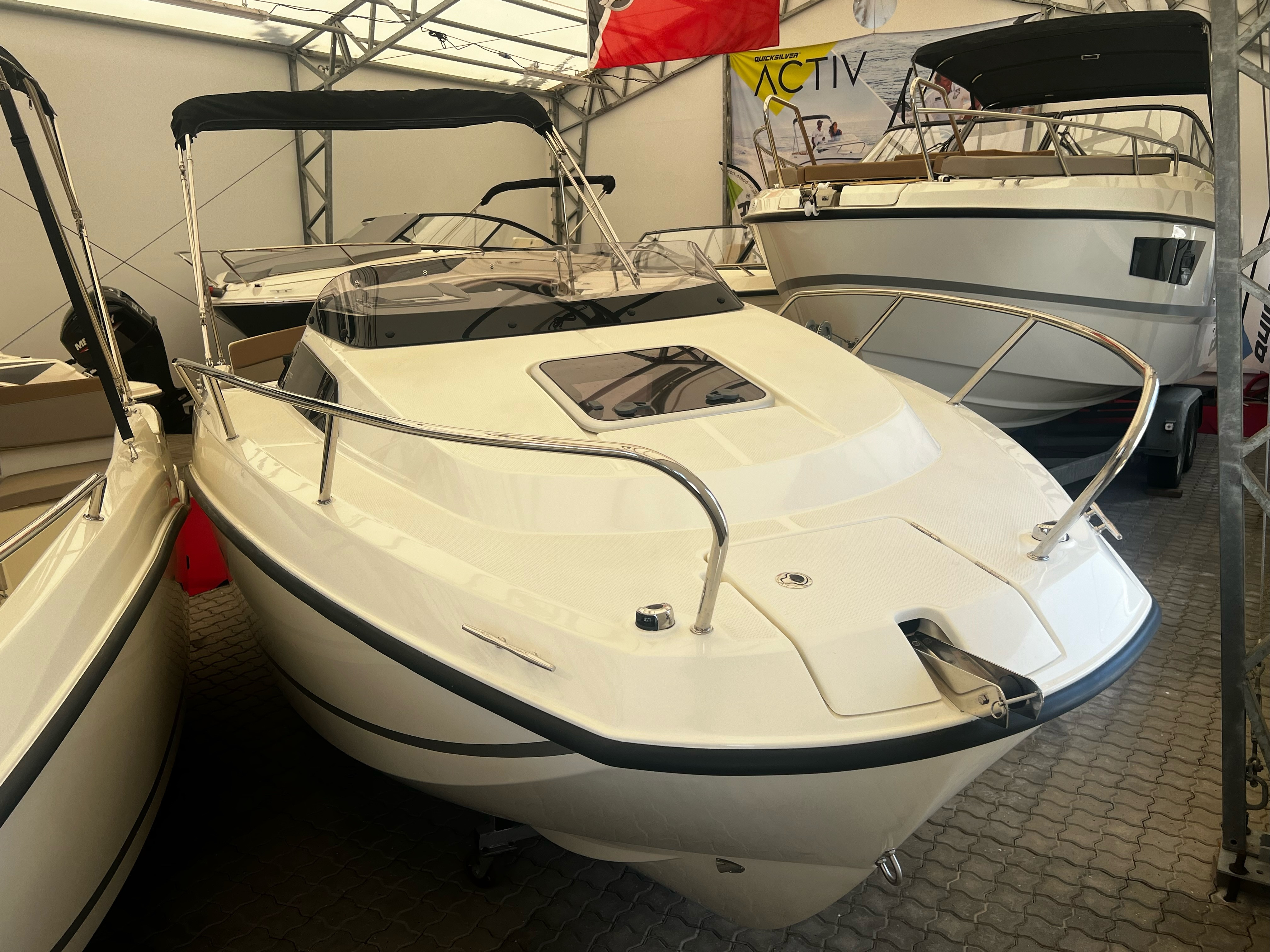 Quicksilver ACTIV 555 Cabin, Mercury F115 EFI - 0