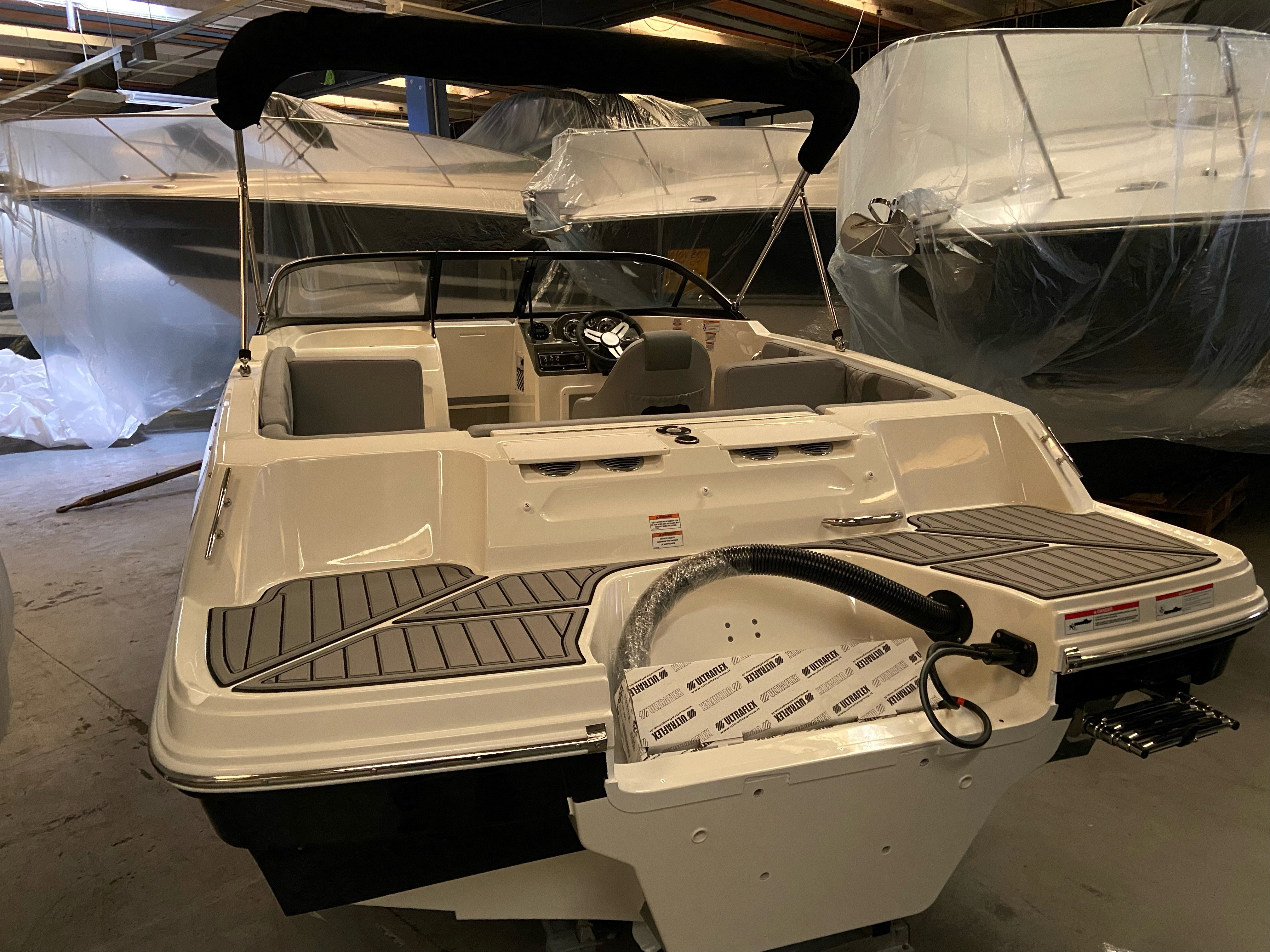 Bayliner VR4 Bowrider OB, Mercury F115 CT - 5